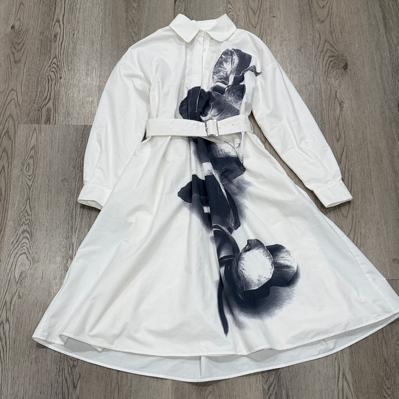 alezza paris Dresses & Skirts - Alezza Paris Elegant White Floral Dress